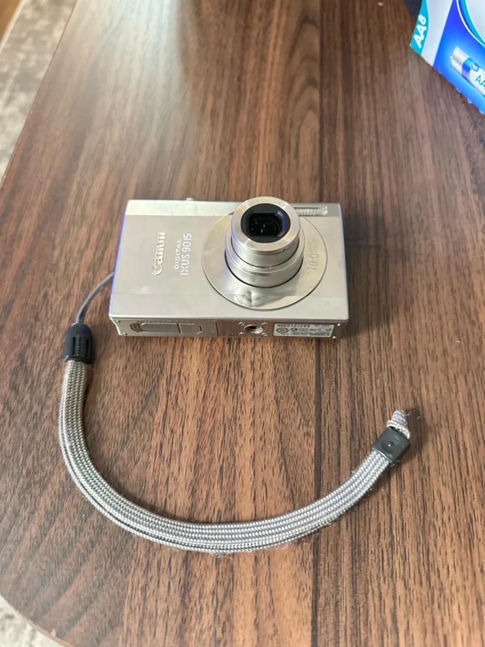 Canon Digital IXUS 90 IS Camera